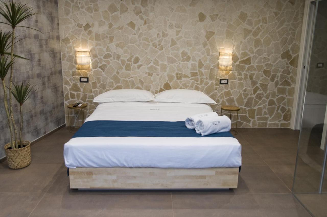 Suite 18 Luxury Apartments バーリ エクステリア 写真