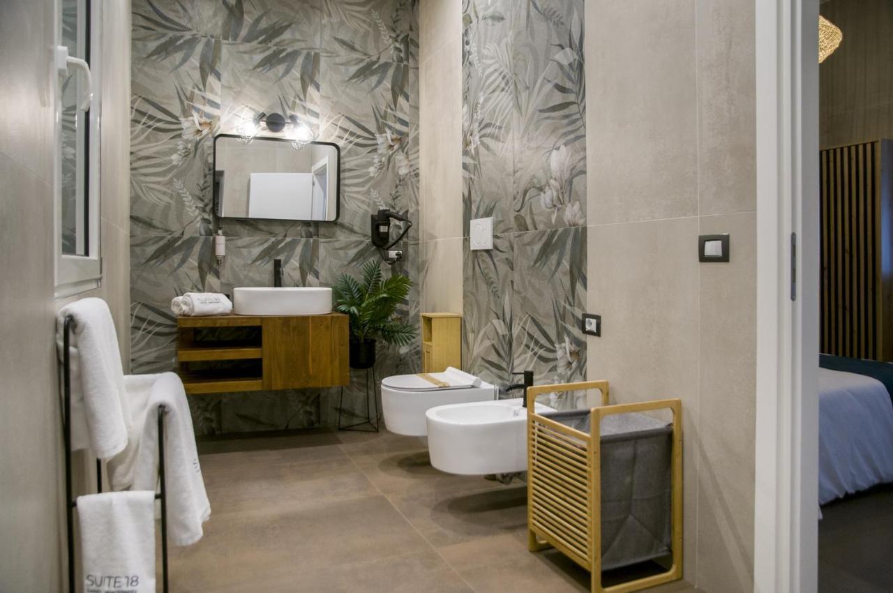 Suite 18 Luxury Apartments バーリ エクステリア 写真