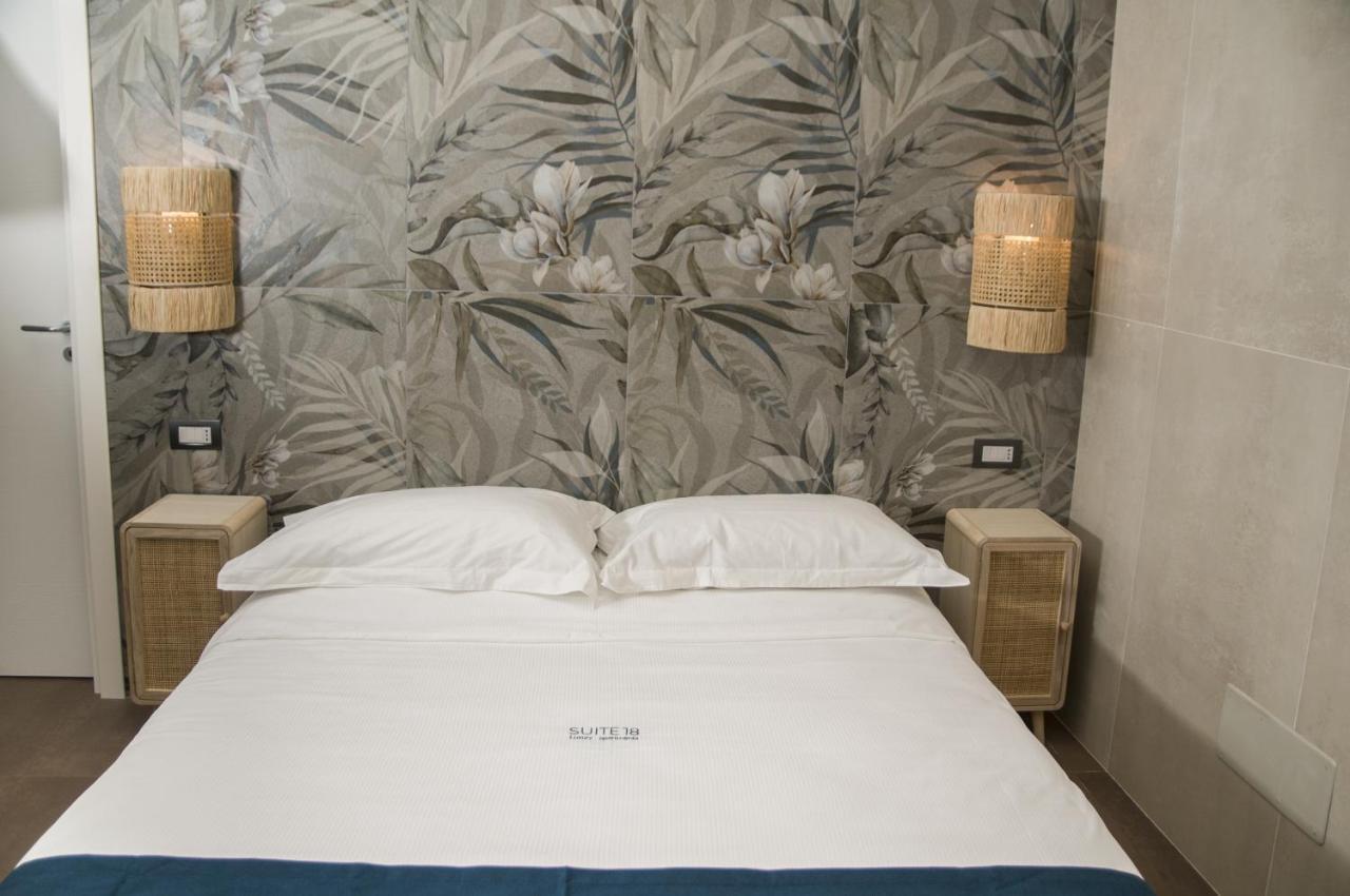 Suite 18 Luxury Apartments バーリ エクステリア 写真