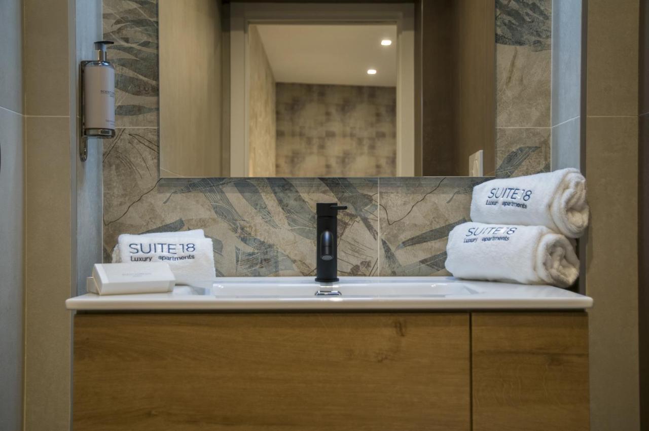 Suite 18 Luxury Apartments バーリ エクステリア 写真