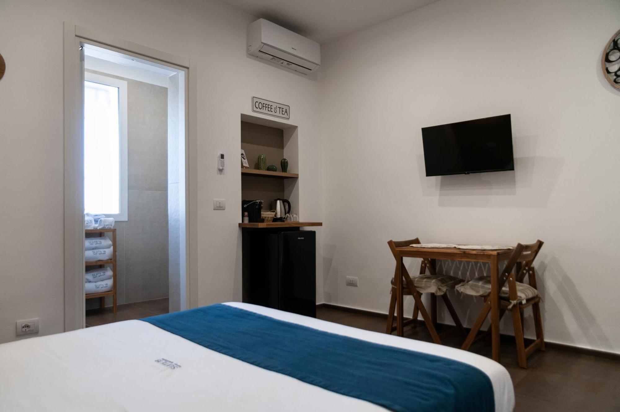 Suite 18 Luxury Apartments バーリ エクステリア 写真