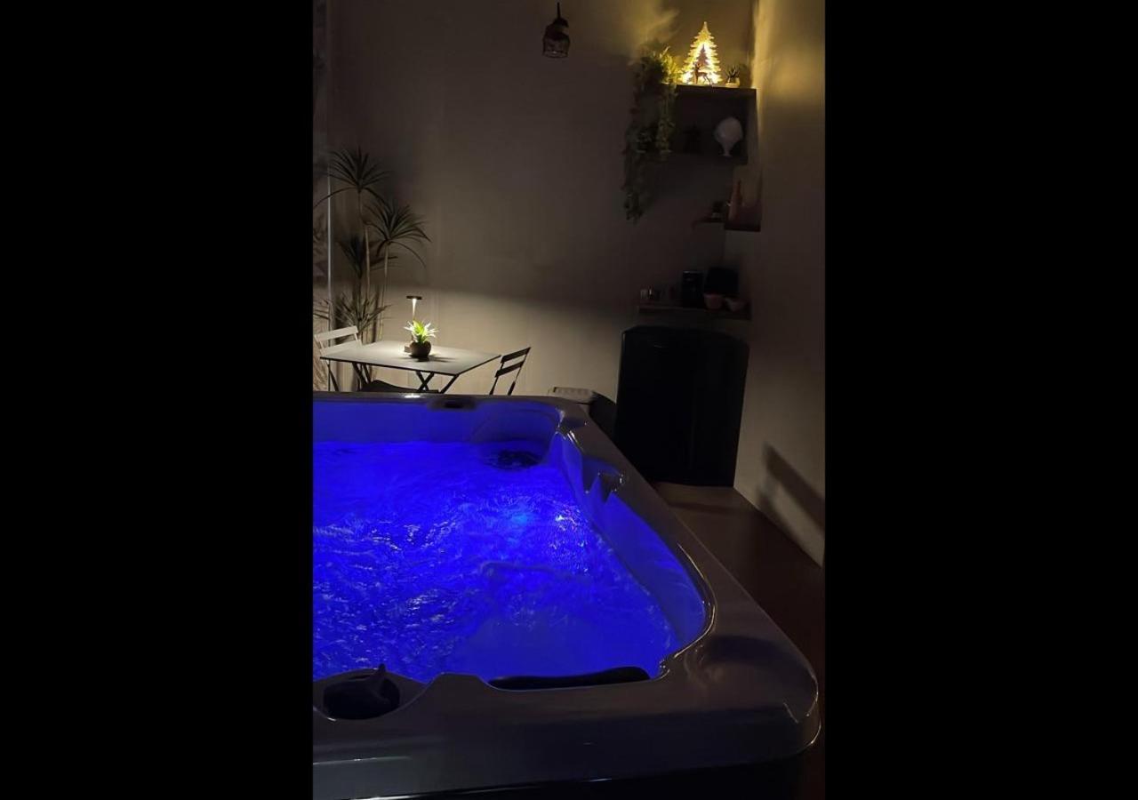 Suite 18 Luxury Apartments バーリ エクステリア 写真